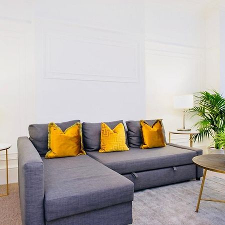 Spacious & Charming Garden Flat -Zone 2- Great For Central London Access ภายนอก รูปภาพ