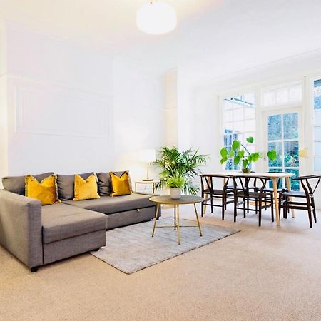 Spacious & Charming Garden Flat -Zone 2- Great For Central London Access ภายนอก รูปภาพ