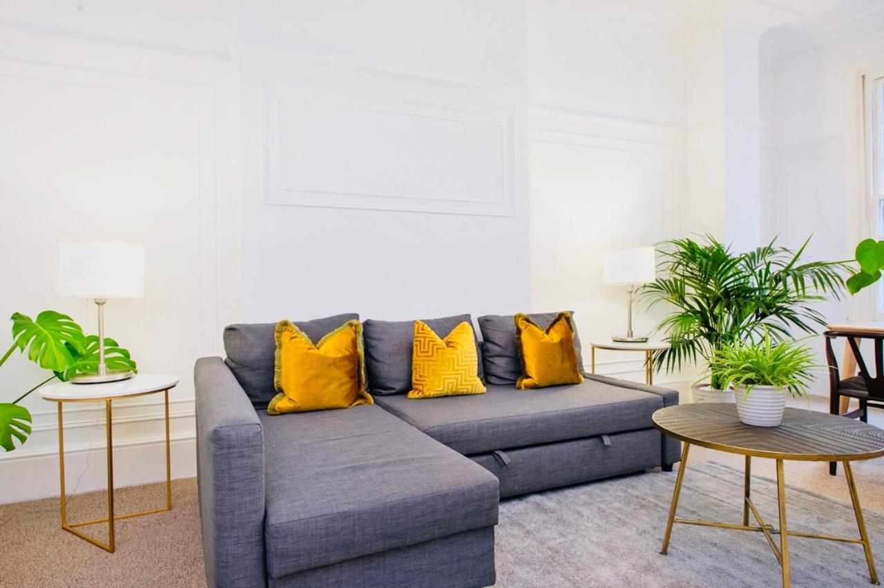 Spacious & Charming Garden Flat -Zone 2- Great For Central London Access ภายนอก รูปภาพ