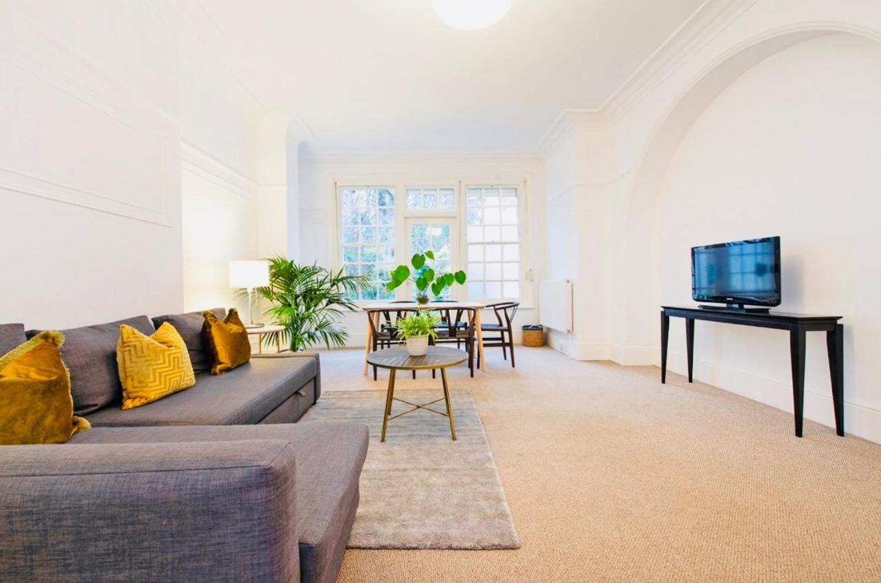 Spacious & Charming Garden Flat -Zone 2- Great For Central London Access ภายนอก รูปภาพ