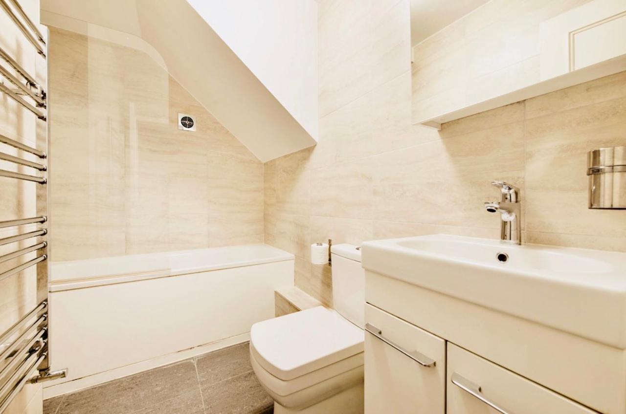 Spacious & Charming Garden Flat -Zone 2- Great For Central London Access ภายนอก รูปภาพ